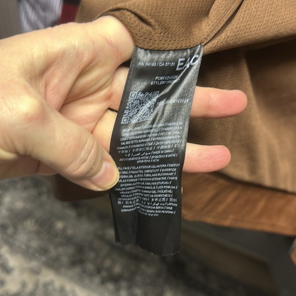 Guess Coat Men’s XL Brown with Silver Zippers. Knit at arms. - Picture 11 of 12